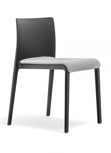 Chair VOLT 671/2 made of fire retardant fabric
